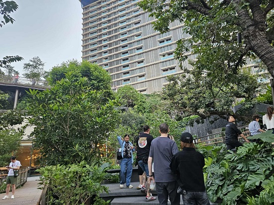 381e2832-e64b-4843-bad3-a61d9cbdd0ec