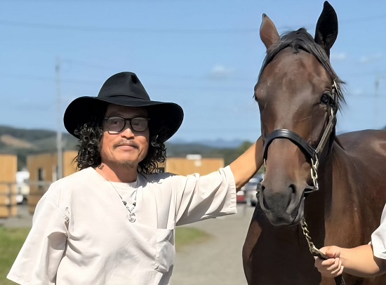 9e16069e-dfb6-42a1-945d-ac3a9f1cc688